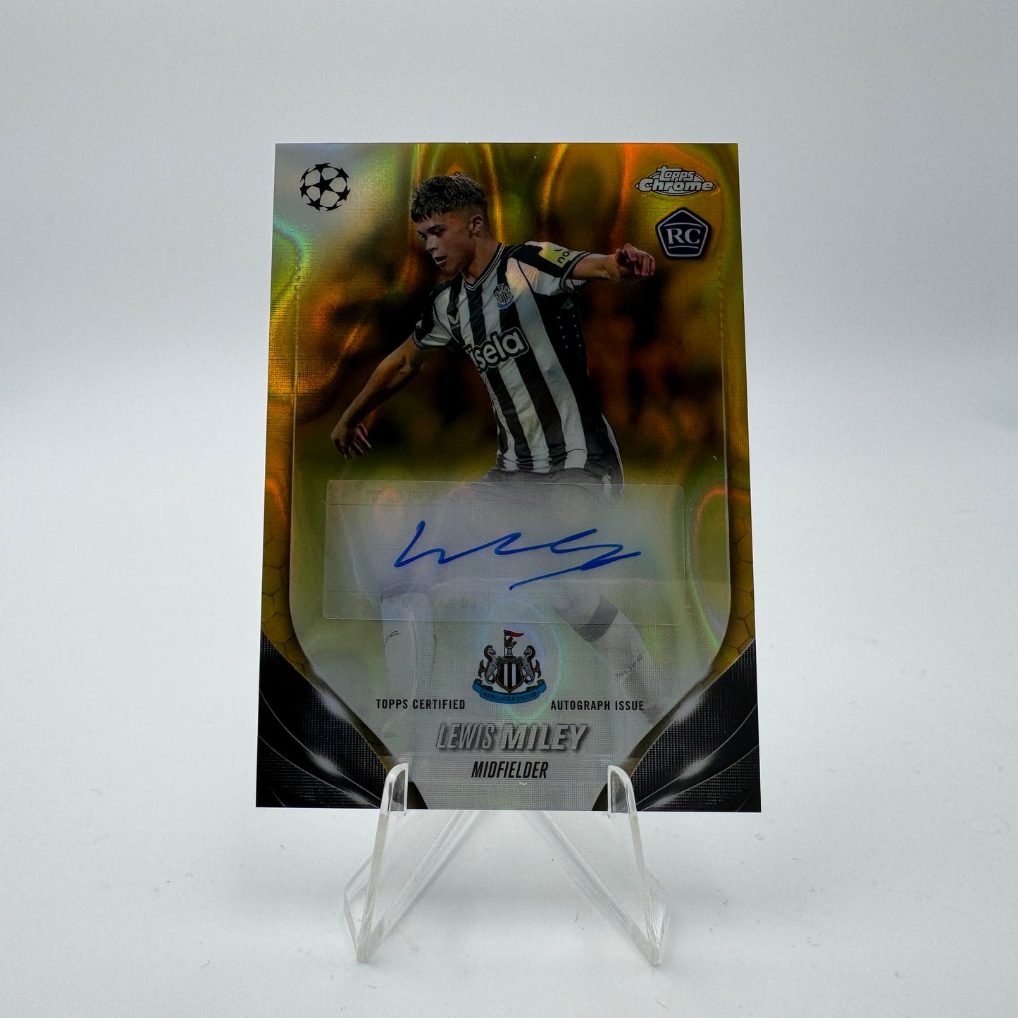 Lewis Milley RC - Newcastle United - Topps Chrome UCC 2024 - Autograph - Gold Lava
