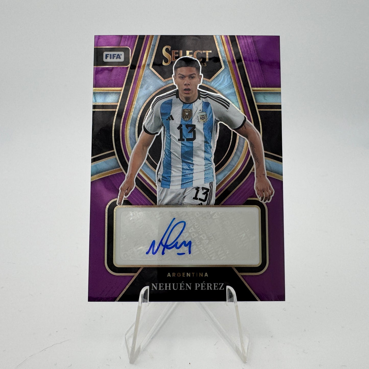 Nehuen Perez - Argentina - Panini Select FIFA 2022/23 - Autograph 06/20